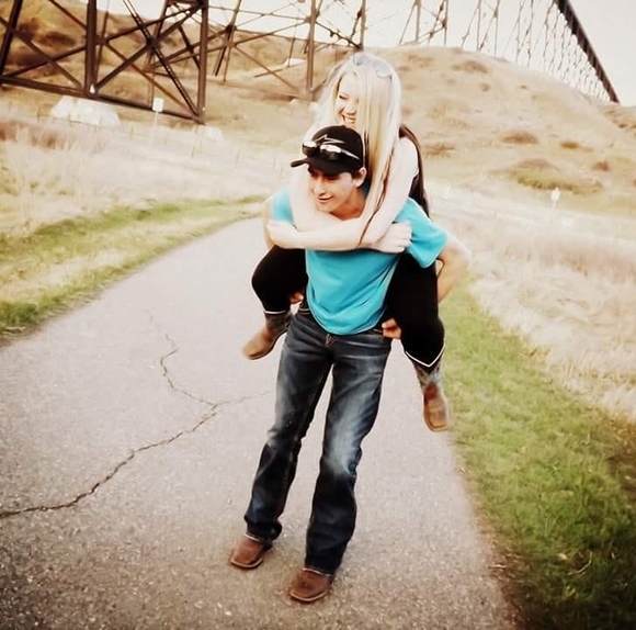 Meet your Posher, Mackenzie - Picture 1 of 1